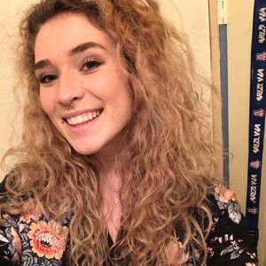 Meet your Posher, Sisierra